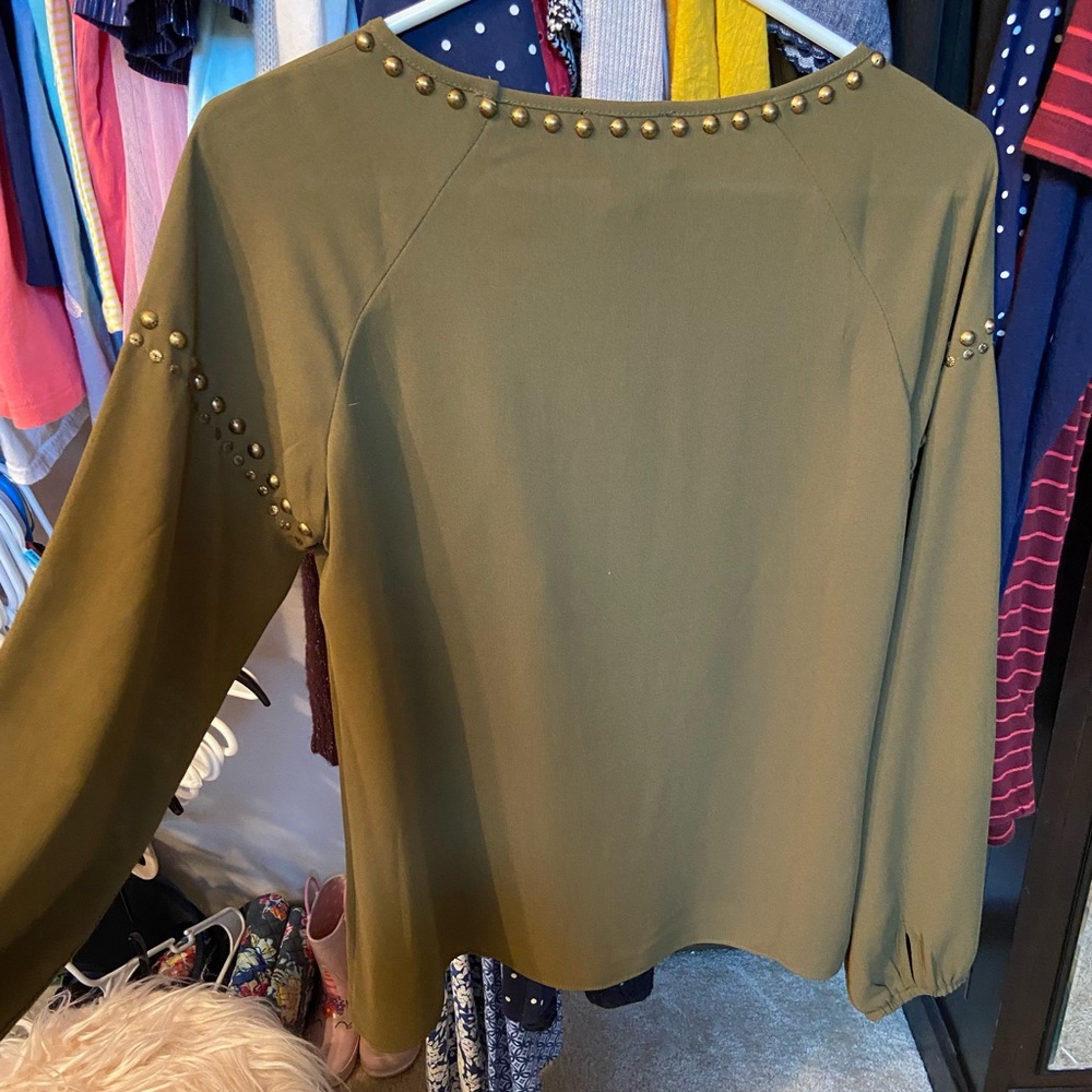 Greylin long sleeve polyester blouse- EUC size sm - Picture 6 of 9